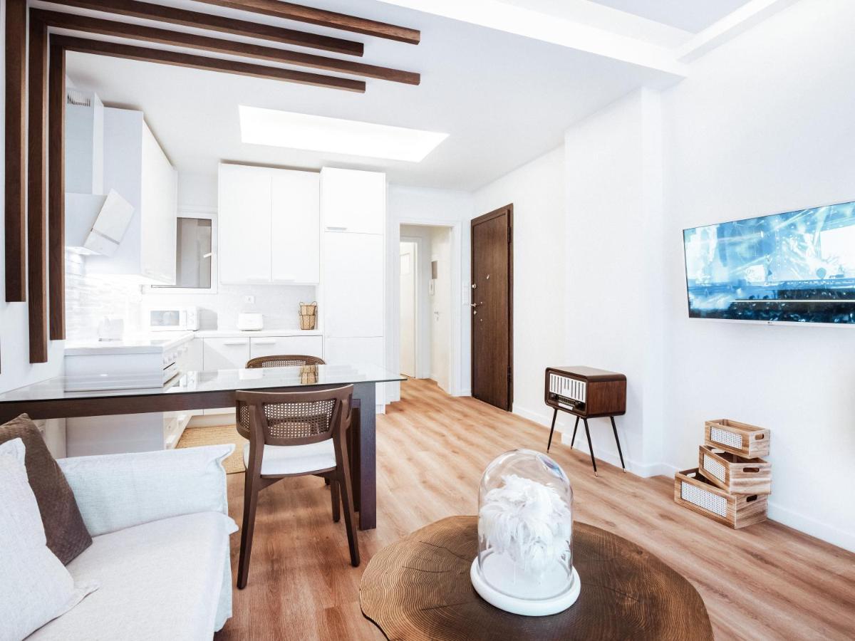 Luxury Apartment In The Heart Of The City - 1Br Athen Eksteriør billede